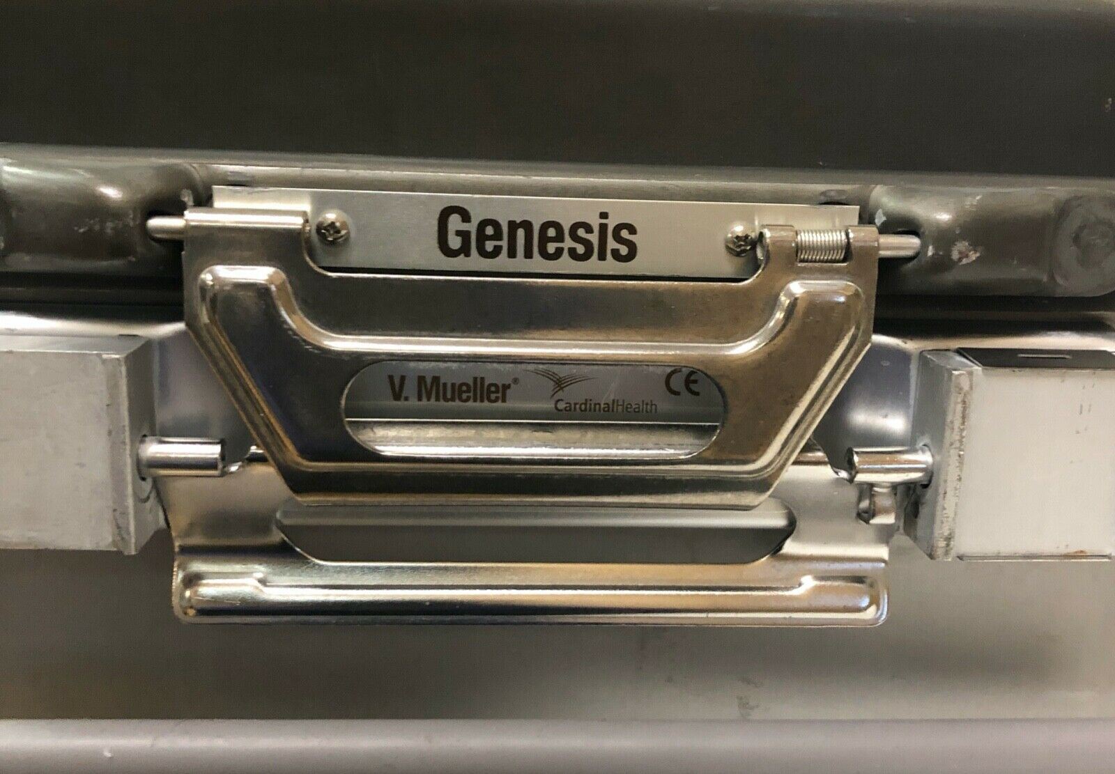 Genesis V. Mueller Steel Case L: 22" W: 11" H: 5 1/2" | KMCE-199 DIAGNOSTIC ULTRASOUND MACHINES FOR SALE