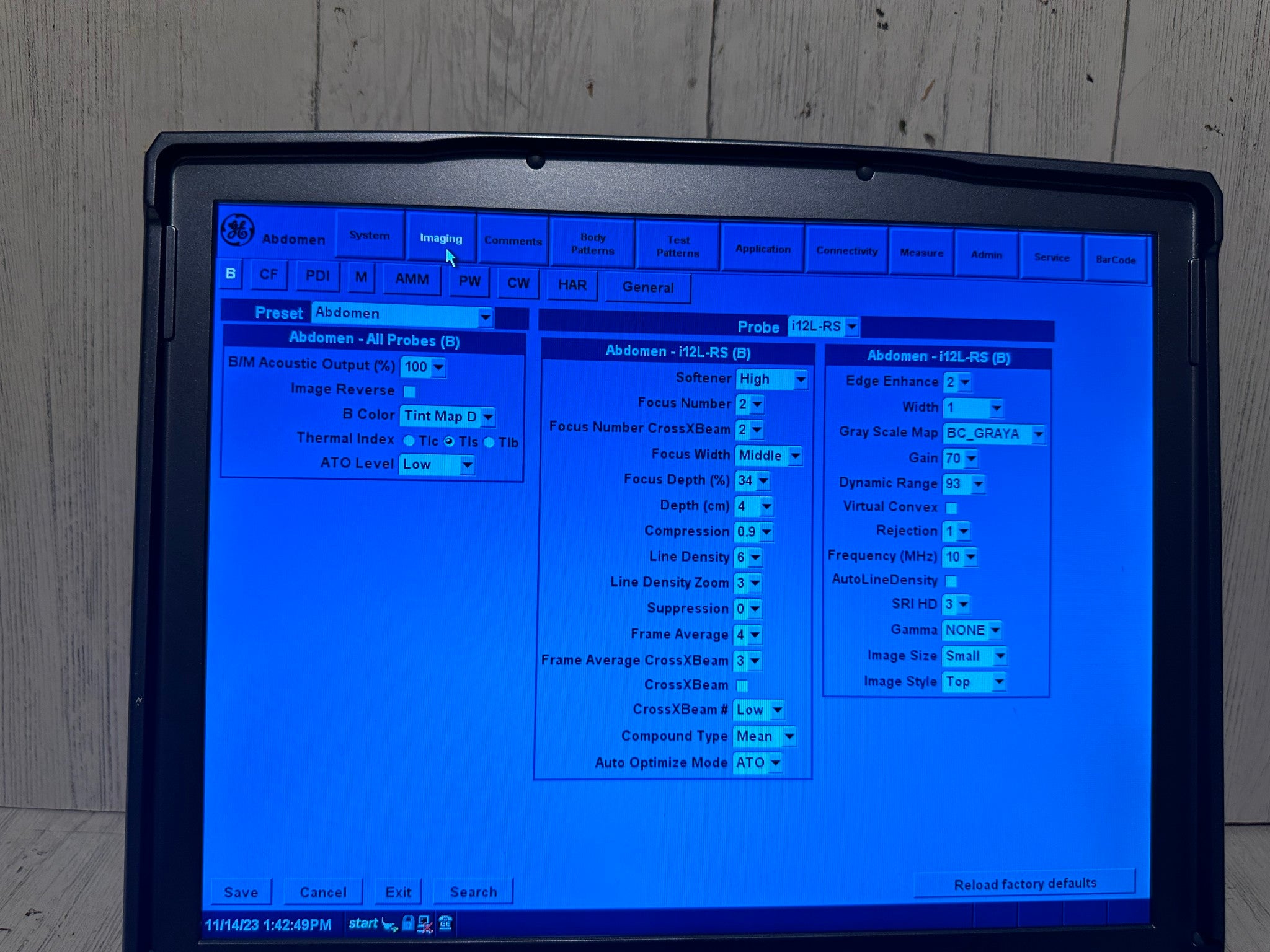 GE LOGIQ E Ultrasound DOM 2012 with two probe 4c-Rs and 3S-rs DIAGNOSTIC ULTRASOUND MACHINES FOR SALE