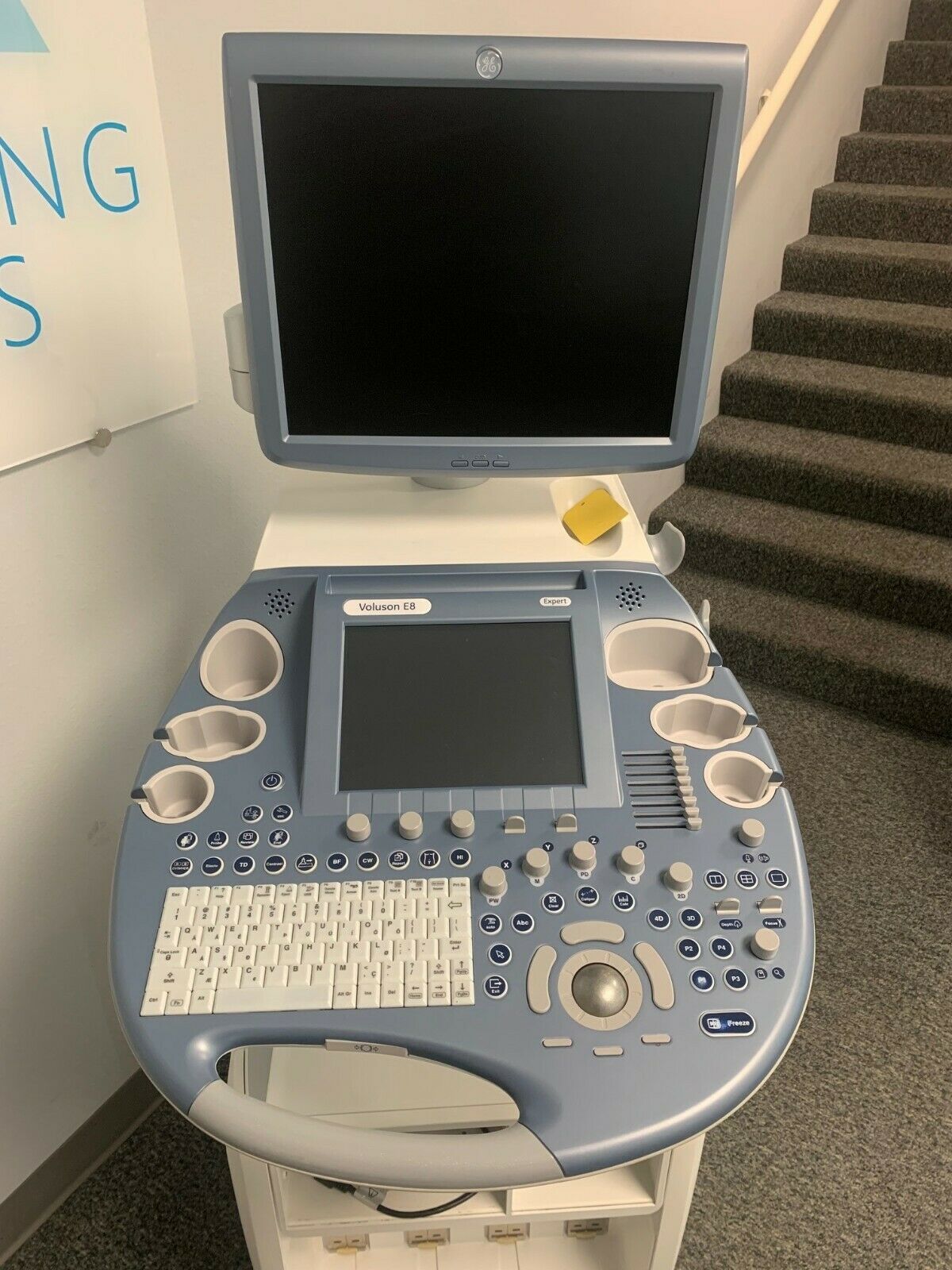 GE Voluson E8 BT13 (HDLive) Ultrasound Machine DIAGNOSTIC ULTRASOUND MACHINES FOR SALE