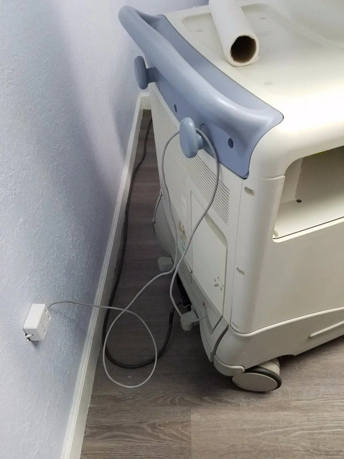 Ultrasound Machine Ge Logiq 7 Share Service ,Probes 3S / 3.5C/ M12L . DIAGNOSTIC ULTRASOUND MACHINES FOR SALE