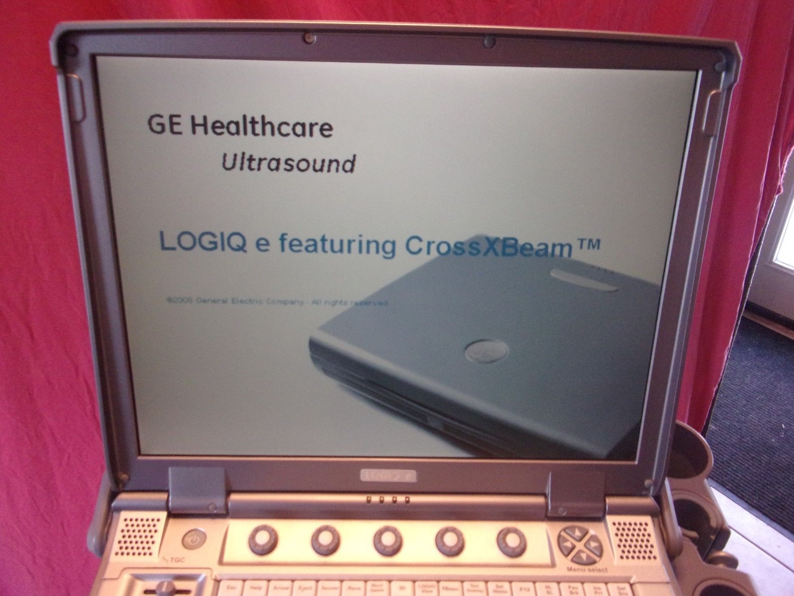 GE LOGIQ E ULTRASOUND With 12L-RS Probe And DOCKING CART DIAGNOSTIC ULTRASOUND MACHINES FOR SALE