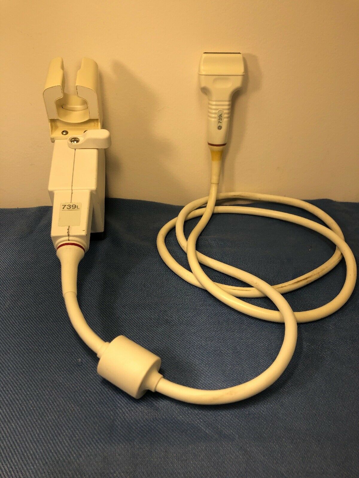 GE Ultrasound Probe Model 739L Good Cosmetic Condition Model 2197487 LOGIQ 400 DIAGNOSTIC ULTRASOUND MACHINES FOR SALE