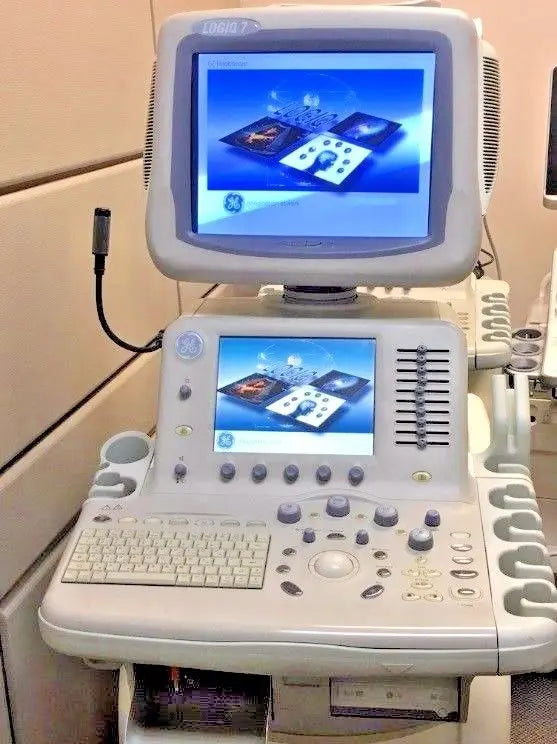 GE LOGIQ 7 Ultrasound CRT Monitor Software Version R7.5.1 DIAGNOSTIC ULTRASOUND MACHINES FOR SALE