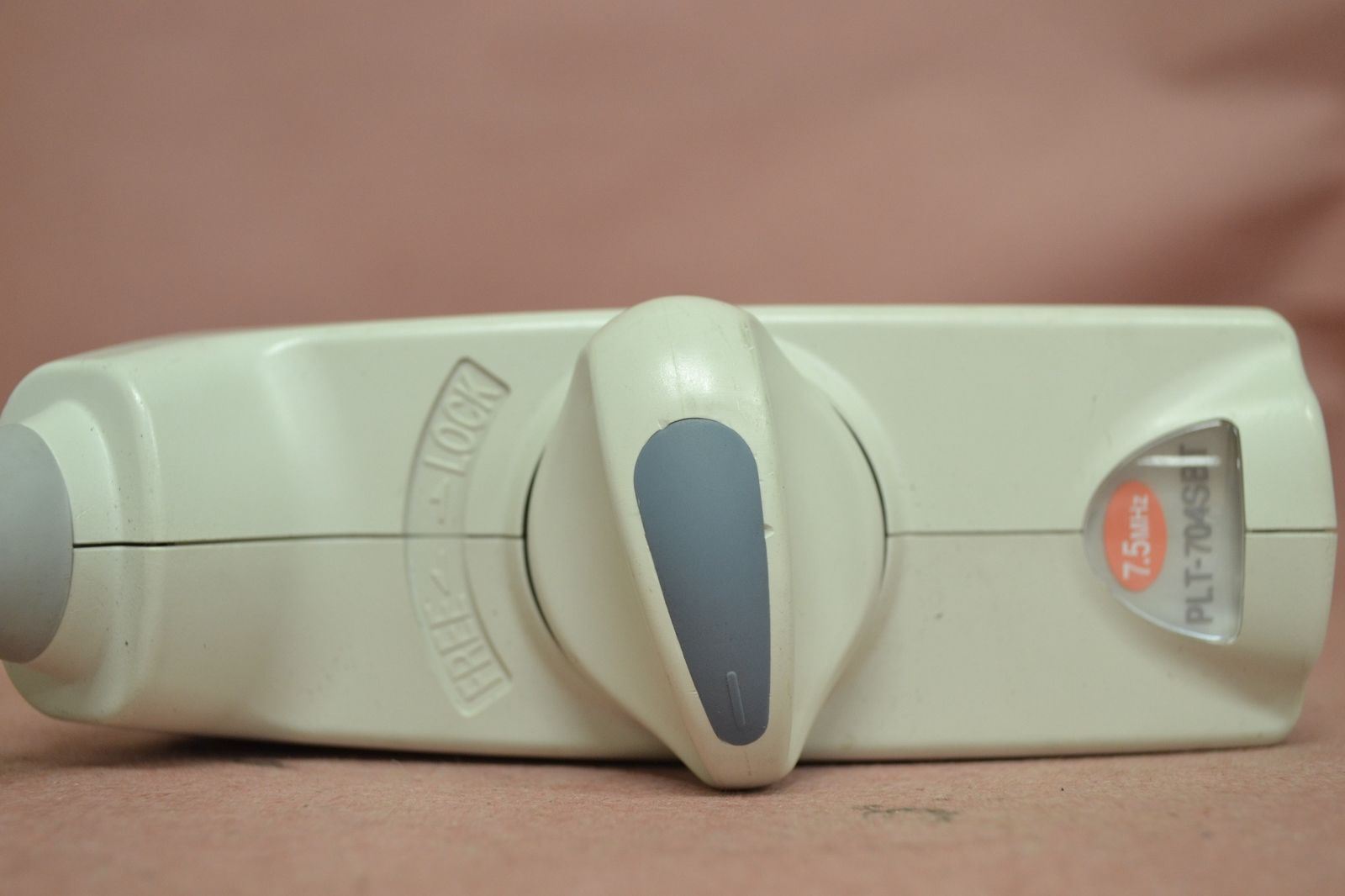 Toshiba Artida PLT-704SBT 11-4.8MHz Linear Ultrasound Transducer Probe J1627 DIAGNOSTIC ULTRASOUND MACHINES FOR SALE