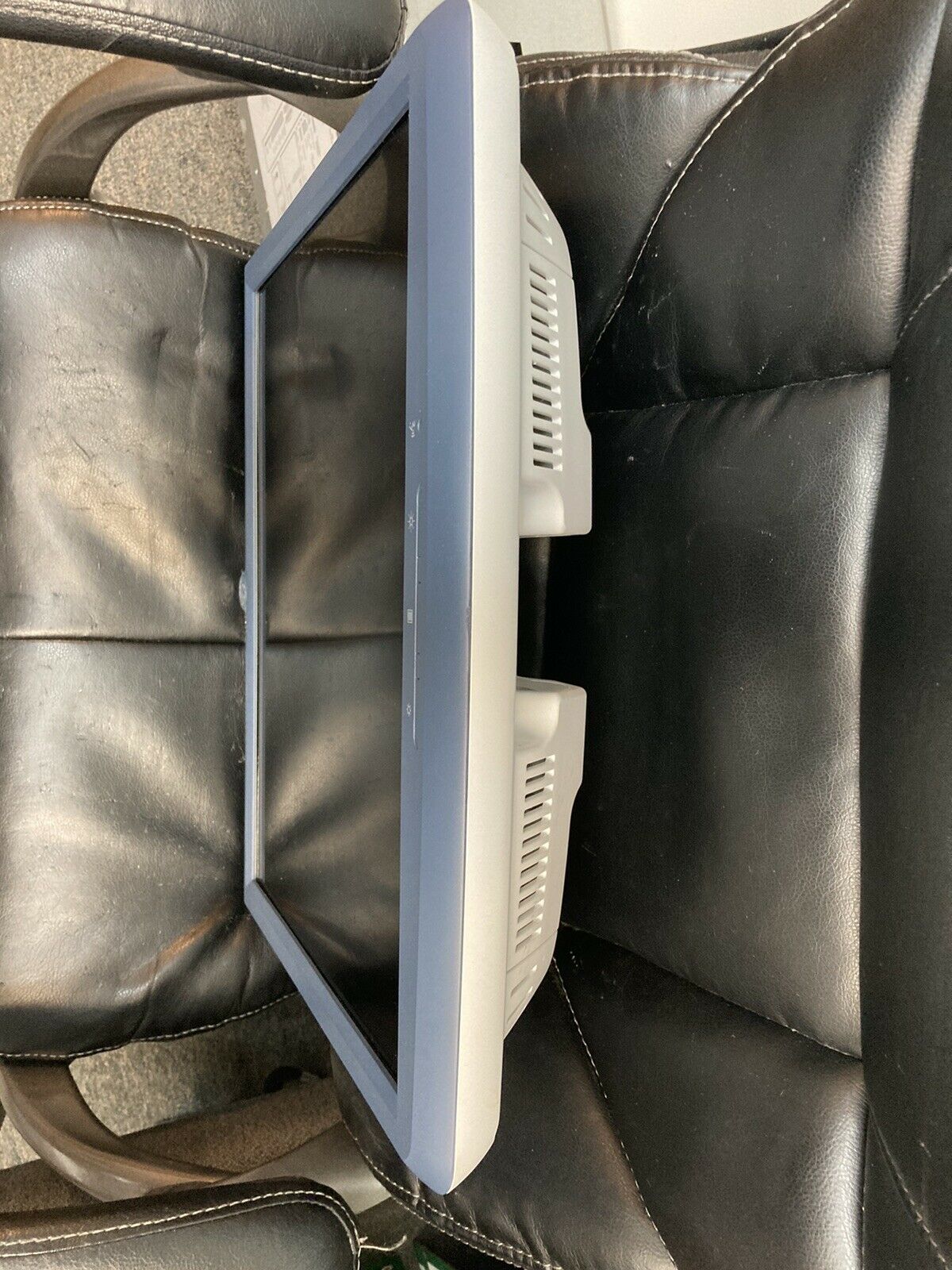 GE Logiq Ultrasound Series 19” LCD Monitor Model 5392293-22 DIAGNOSTIC ULTRASOUND MACHINES FOR SALE