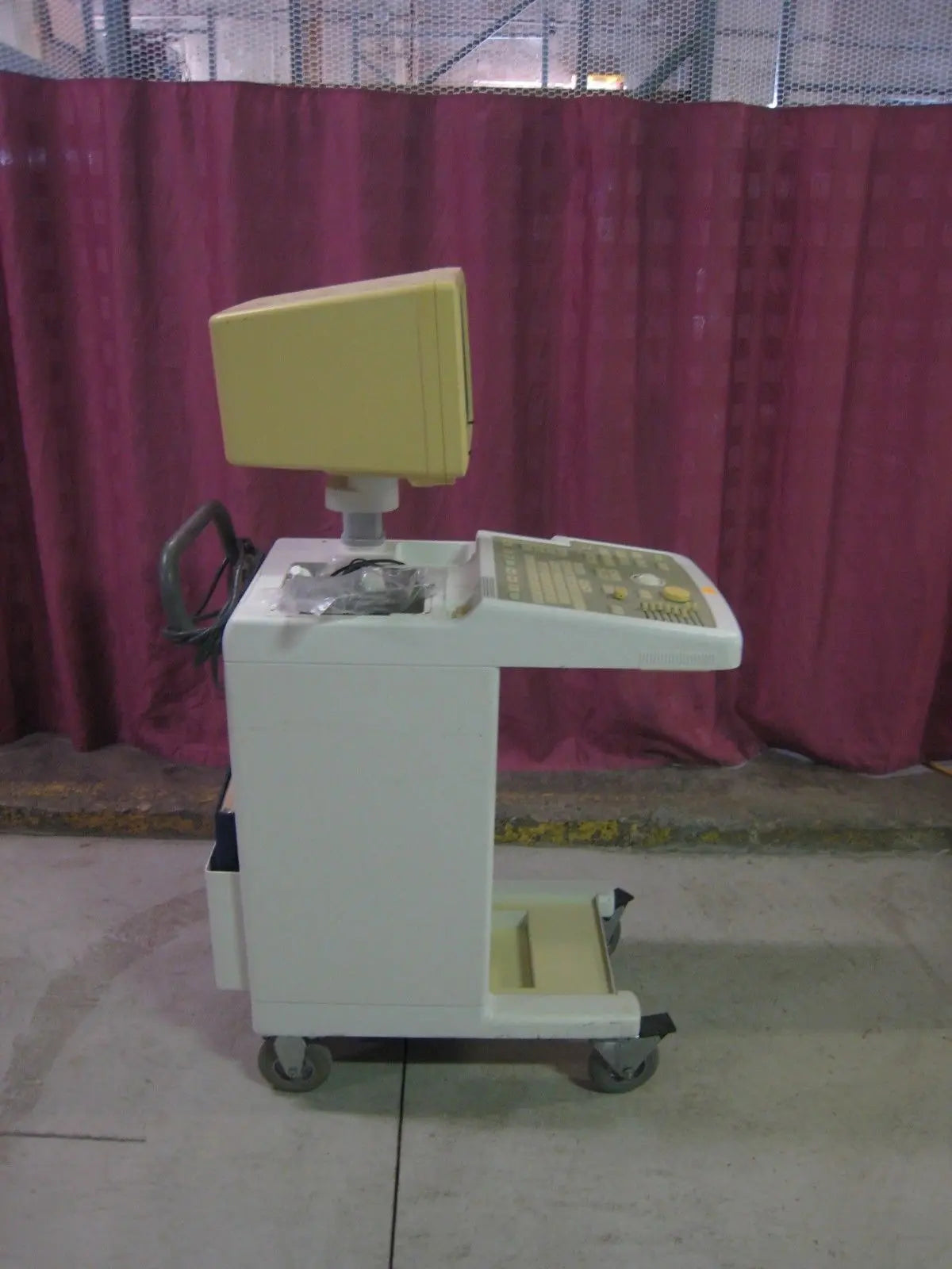 GE RT3200 Advantage II Ultrasound DIAGNOSTIC ULTRASOUND MACHINES FOR SALE