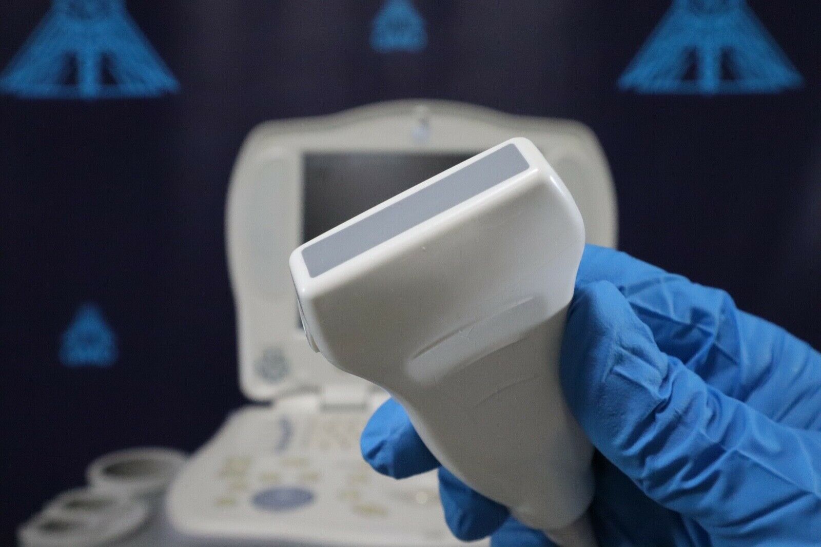 GE LOGIQ BOOK XP PORTABLE ULTRASOUND DIAGNOSTIC ULTRASOUND MACHINES FOR SALE