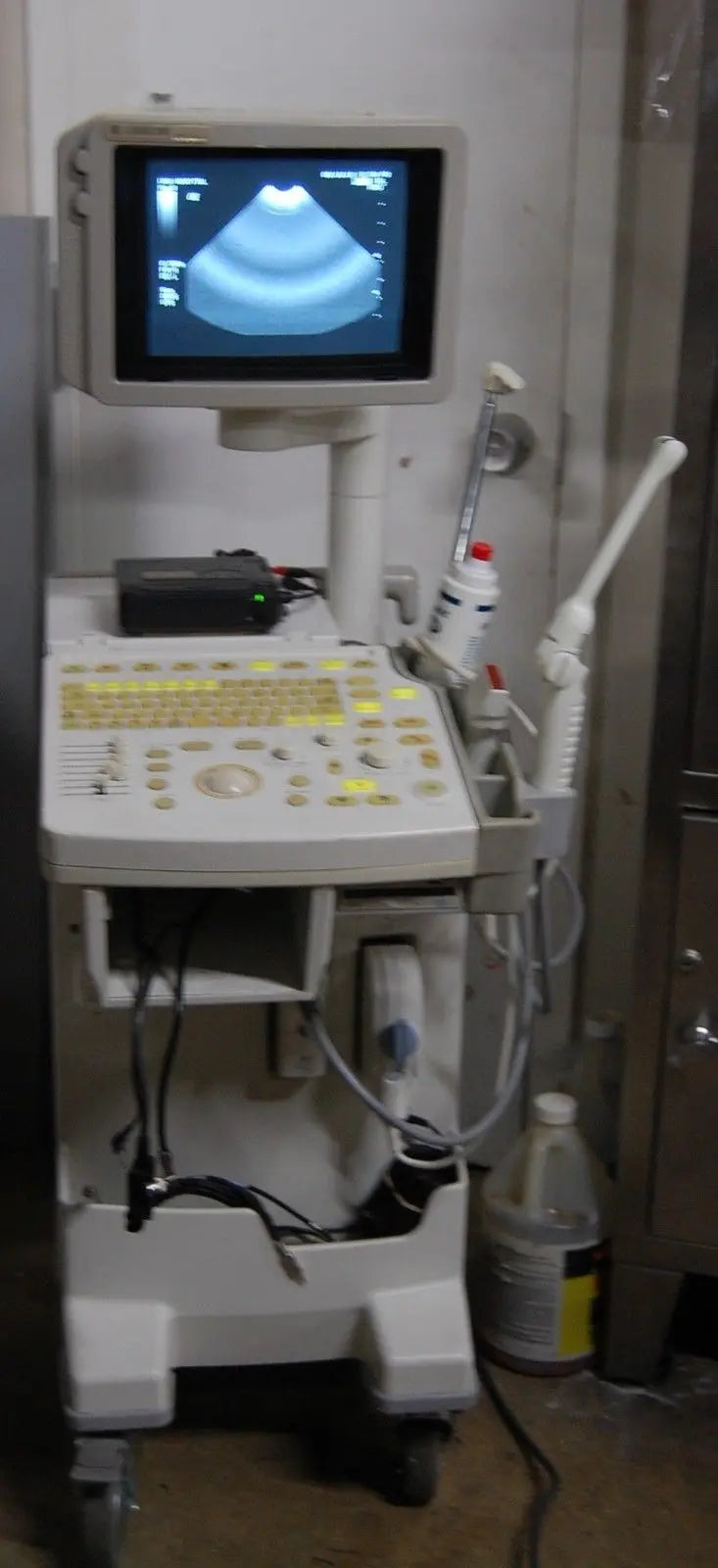 GE Logiq 200 Pro Ultrasound with 2 Transducer Probe Imaging Urology OBGYN #12367 DIAGNOSTIC ULTRASOUND MACHINES FOR SALE