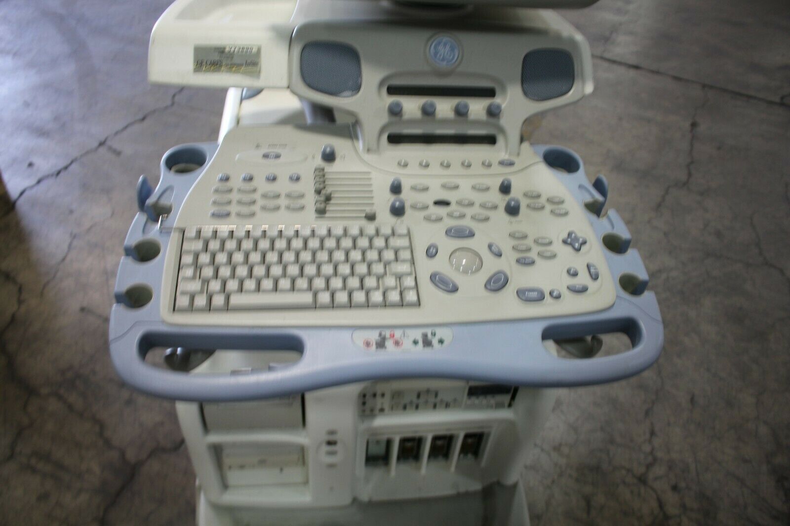 GE Vivid 7 Dimension Ultrasound W/ Printer& VHS DIAGNOSTIC ULTRASOUND MACHINES FOR SALE