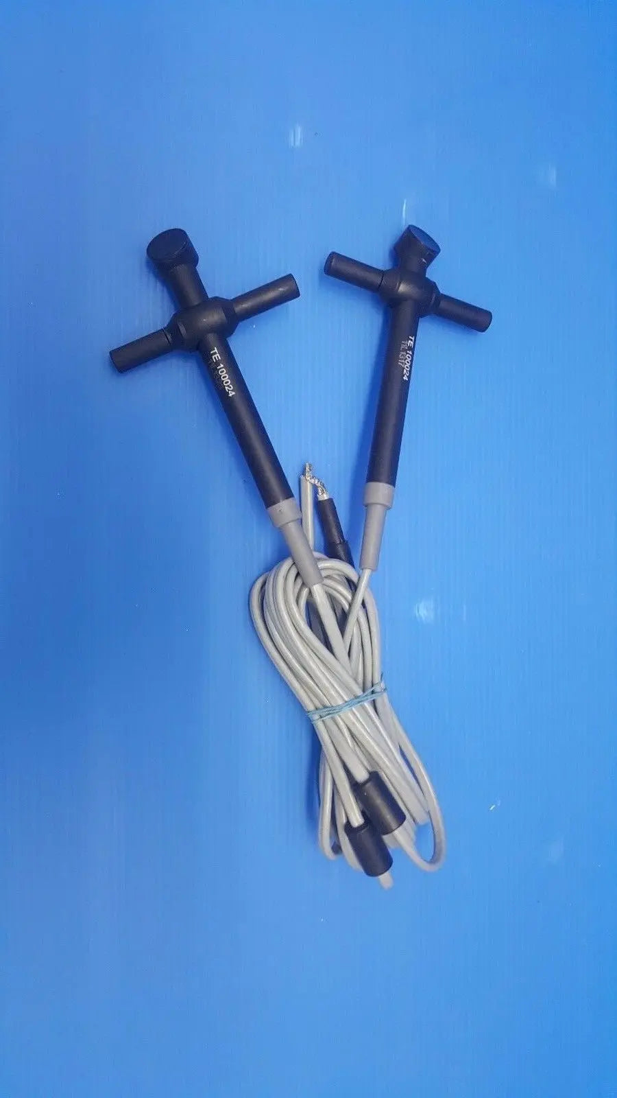 GE TE 100024/P2D Ultrasound Transducer Probe ( LOT OF 2 ) DIAGNOSTIC ULTRASOUND MACHINES FOR SALE