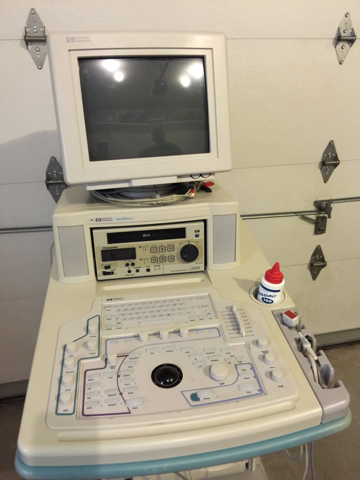 ultrasound white vertical shot