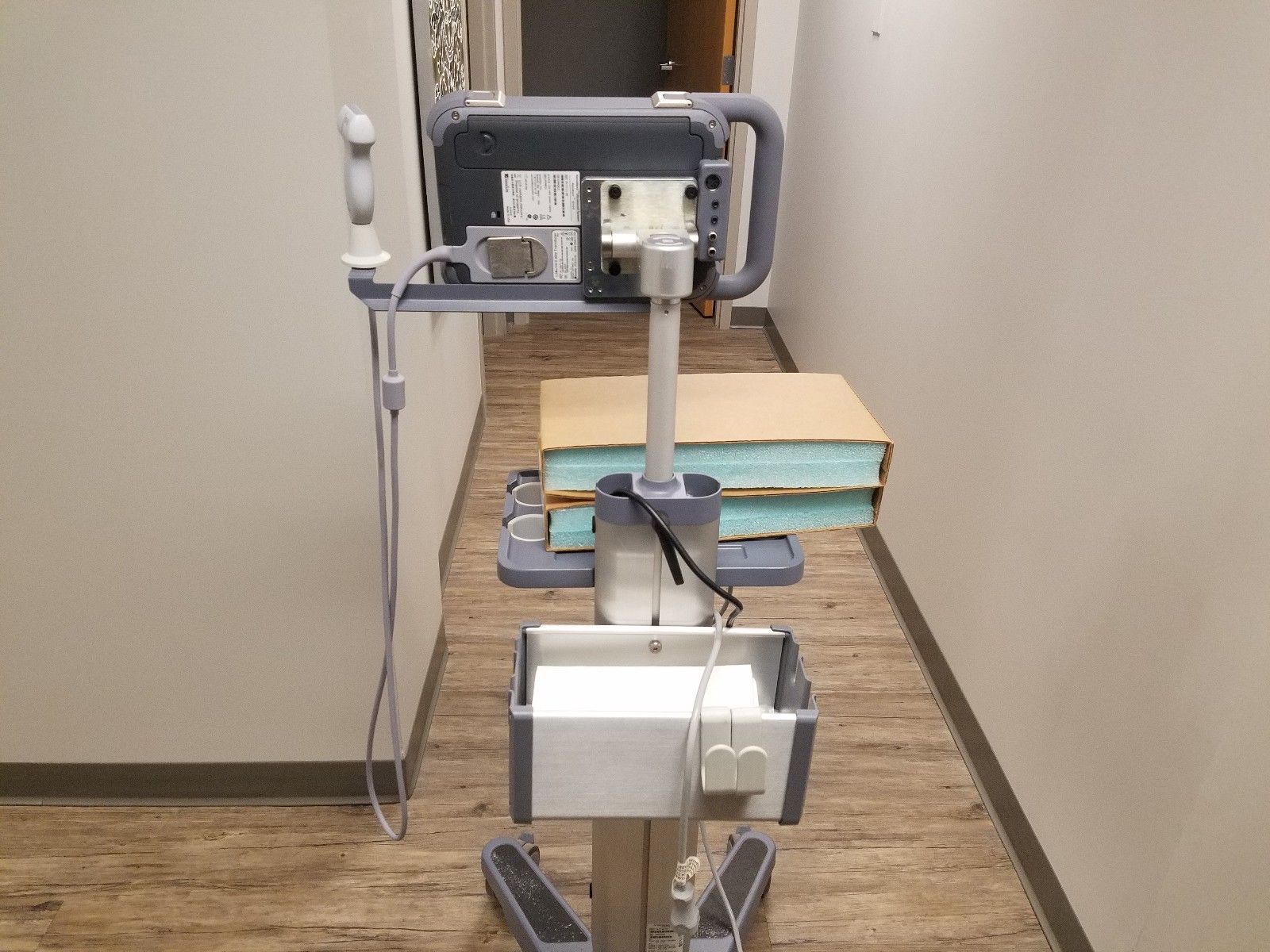 Sonosite Nanomaxx Portable Ultrasound with 2 Transducers and V-Universal stand DIAGNOSTIC ULTRASOUND MACHINES FOR SALE