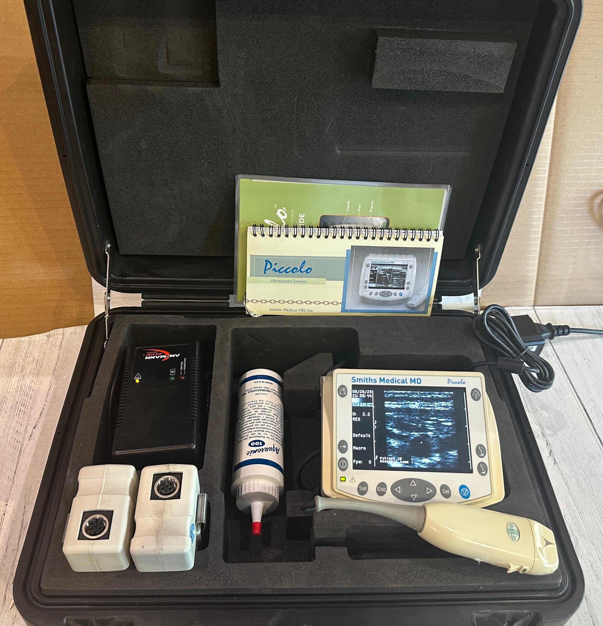 Piccolo handheld Ultrasound with linear probe L20 DIAGNOSTIC ULTRASOUND MACHINES FOR SALE