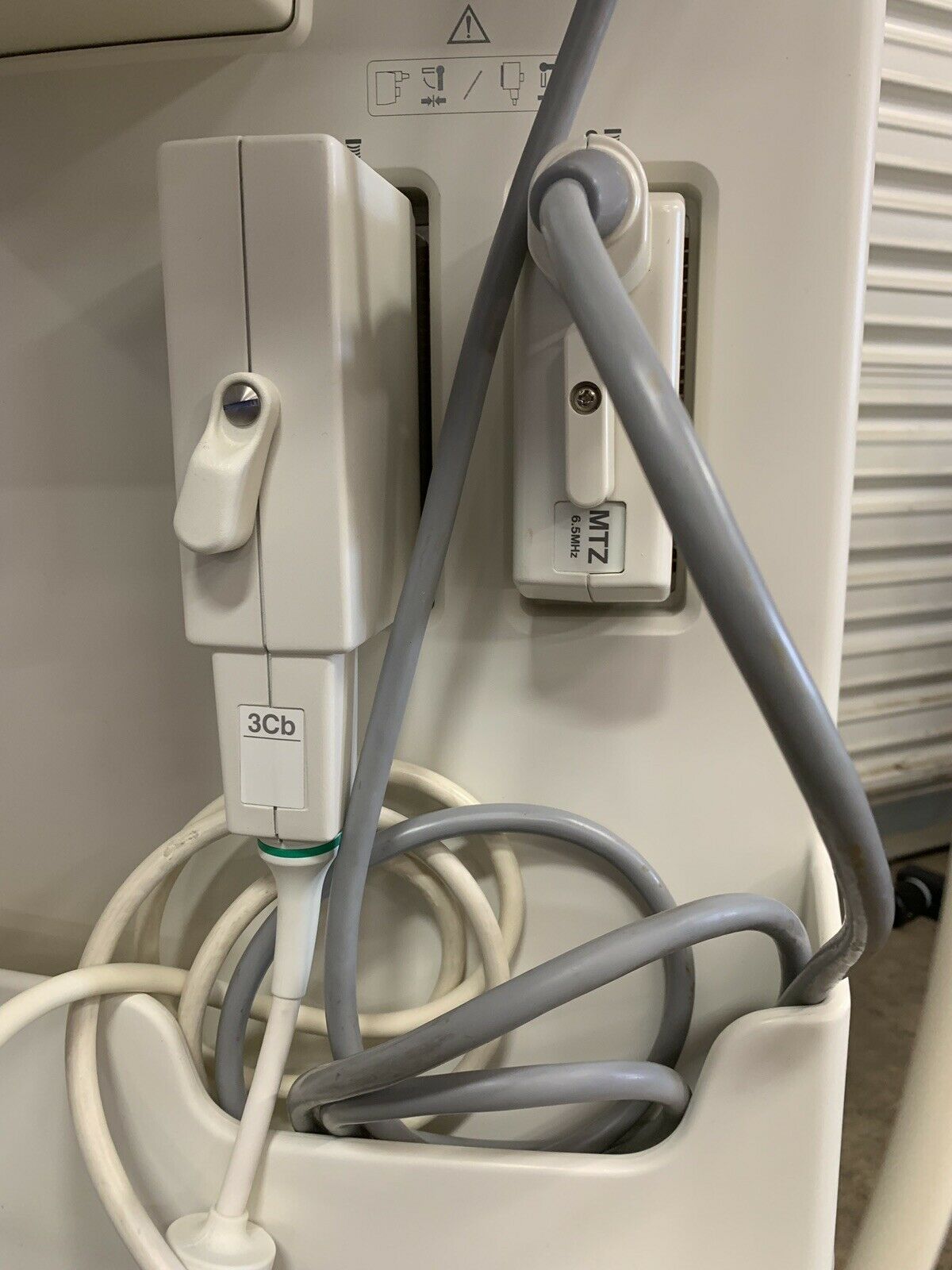 GE Pro Series Ultrasound Machine 2270969 w/ MTZ & 3Cb Probes Transducers DIAGNOSTIC ULTRASOUND MACHINES FOR SALE