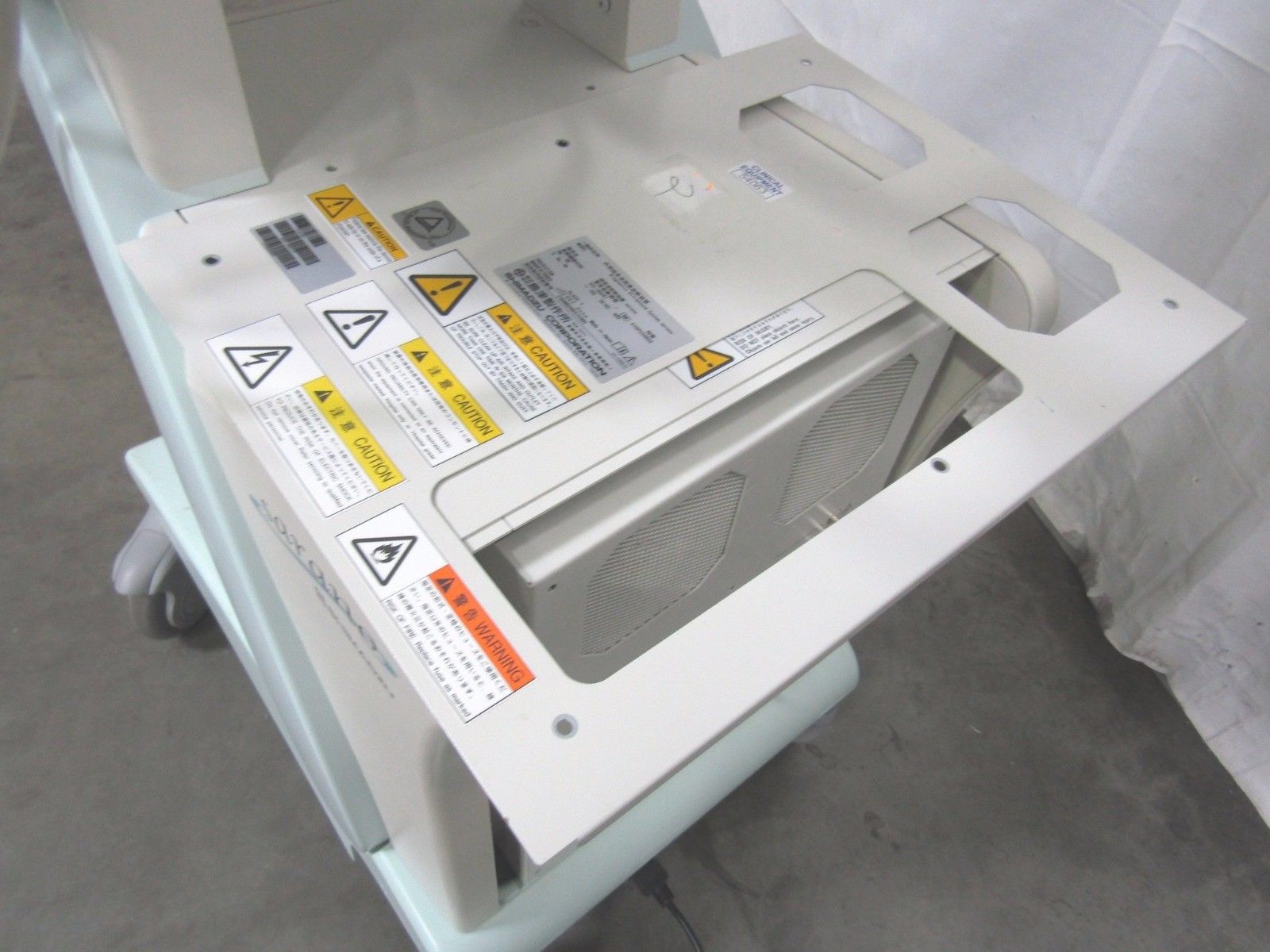 R133066 Shimadzu Sarano Ultrasound System w/ One Probe DIAGNOSTIC ULTRASOUND MACHINES FOR SALE