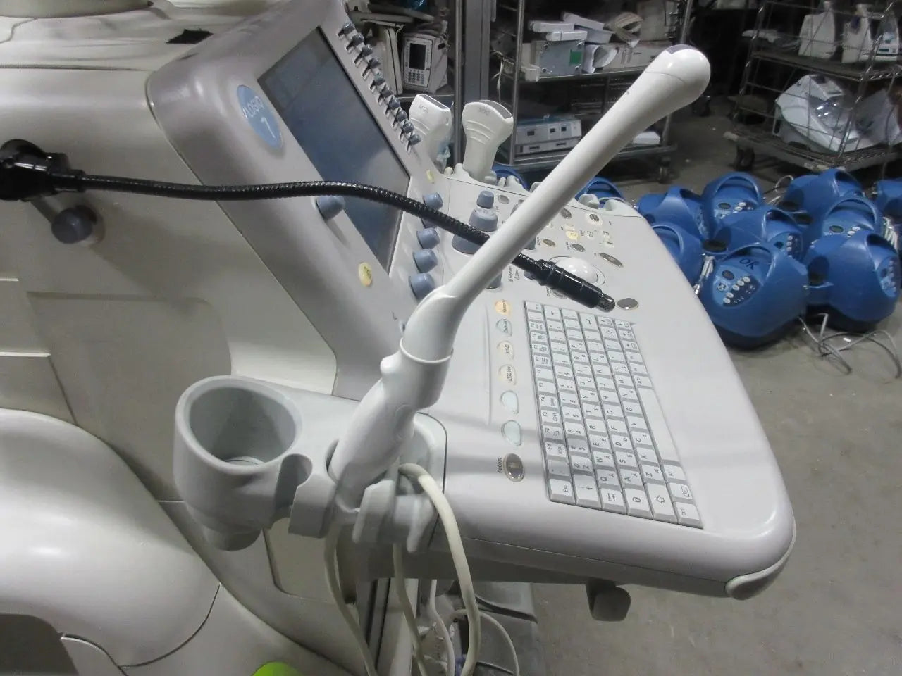 GE Logiq 7  ultrasound LCD with M12L  linear, M7C convex and E8C endovag. DIAGNOSTIC ULTRASOUND MACHINES FOR SALE