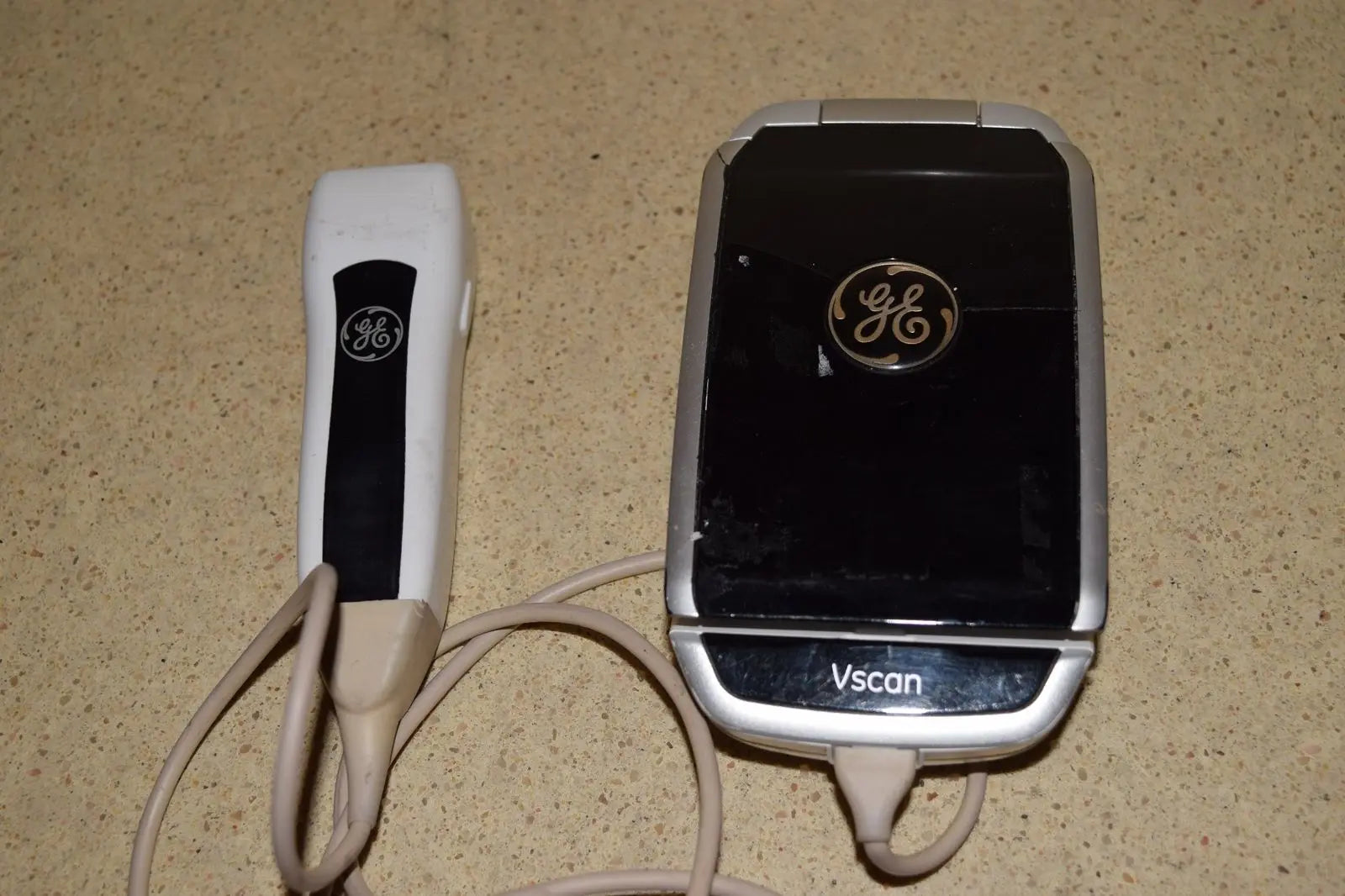 GE VSCAN PORTABLE ULTRASOUND SYSTEM W/ PROBE DIAGNOSTIC ULTRASOUND MACHINES FOR SALE