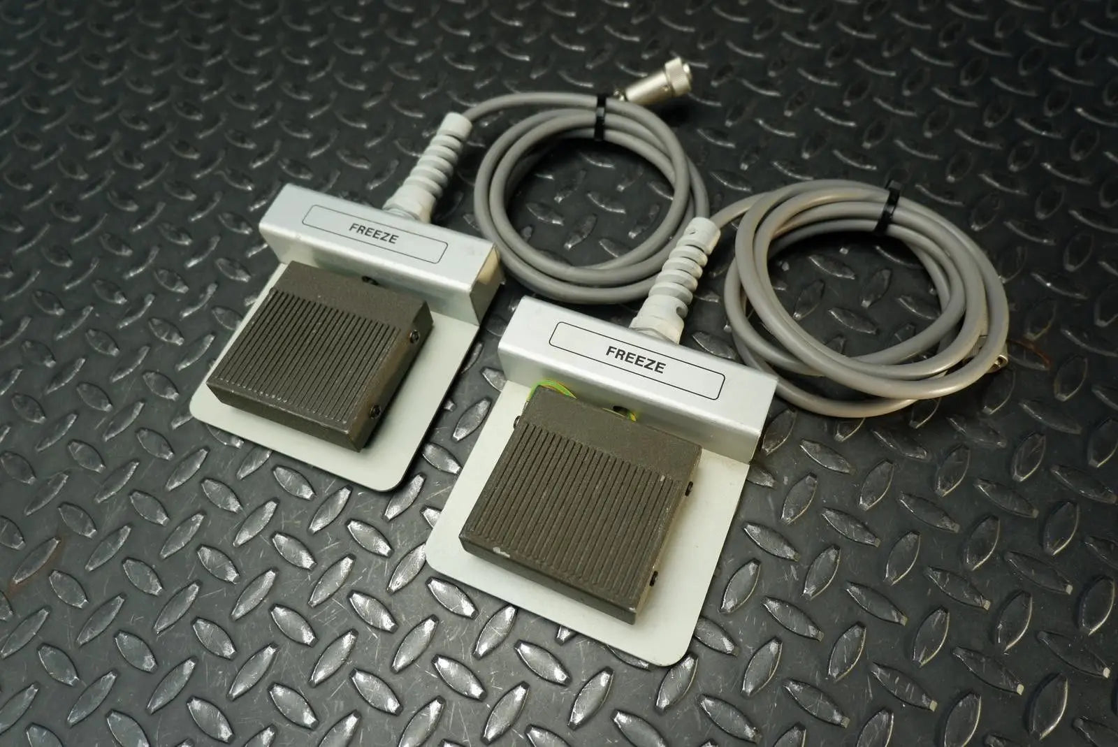 Lot of 2 GE Freeze Foot Pedal for GE RT3200 Advantage II Ultrasound DIAGNOSTIC ULTRASOUND MACHINES FOR SALE