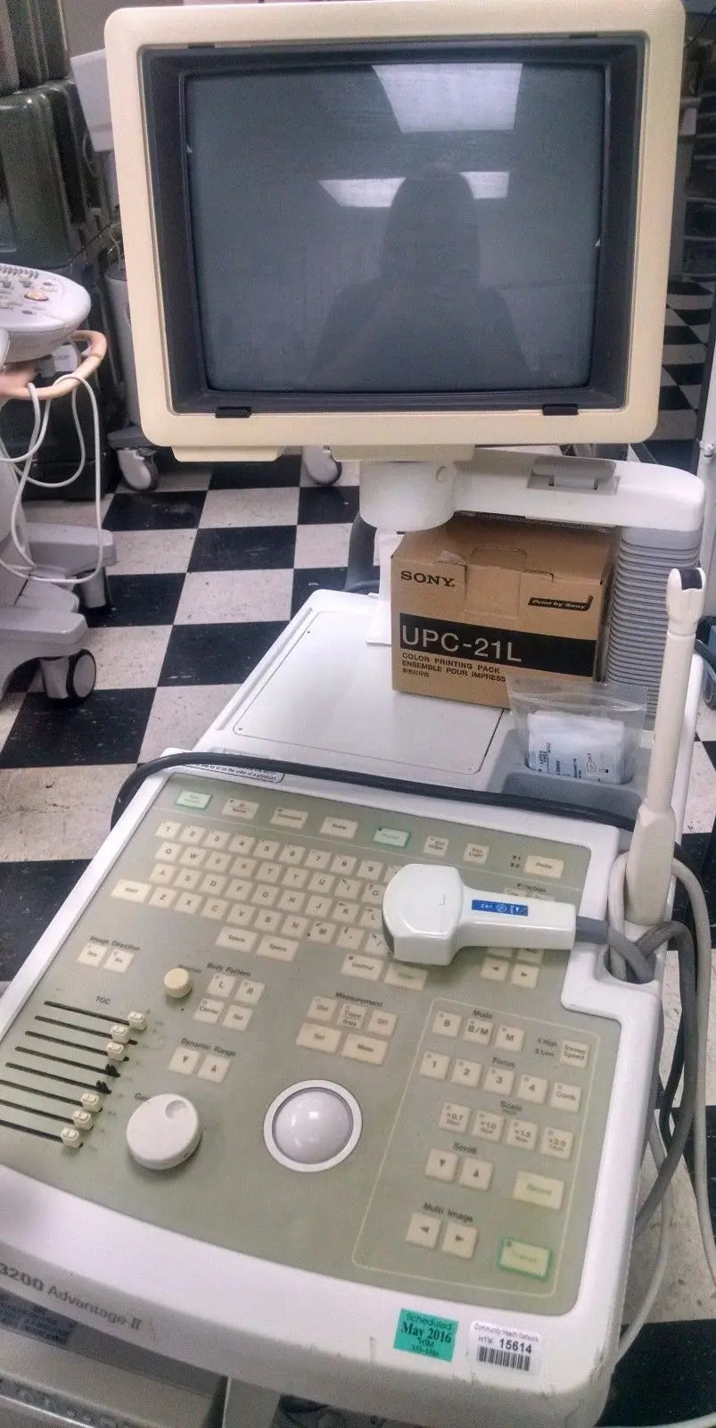 GE RT 3200 Ultrasound System w/probes DIAGNOSTIC ULTRASOUND MACHINES FOR SALE