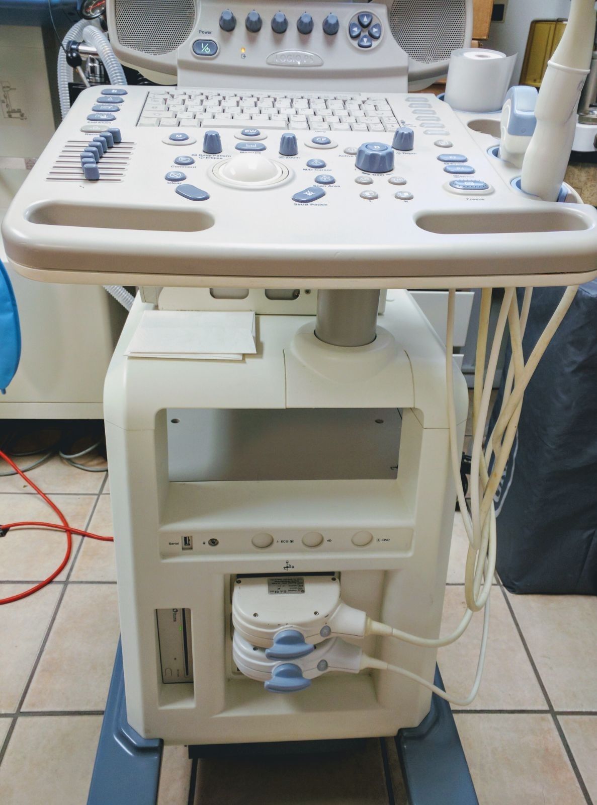 GE LOGIQ P5 2007 ULTRASOUND SYSTEM W/3 PROBES 4C CONVEX & 9L LINEAR & E8C TRANSV DIAGNOSTIC ULTRASOUND MACHINES FOR SALE