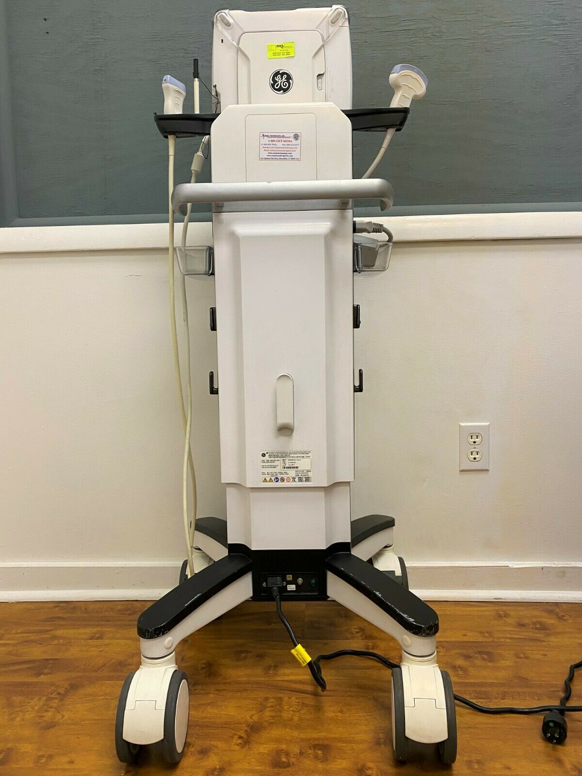 GE Venue 40 Ultrasound with Docking Station 12L-SC Probes DIAGNOSTIC ULTRASOUND MACHINES FOR SALE